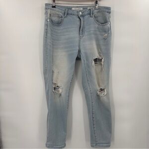 Judy Blue Womens Boyfriend Fit Light Wash Distressed Jeans Size 15/32 #JB88333LT
